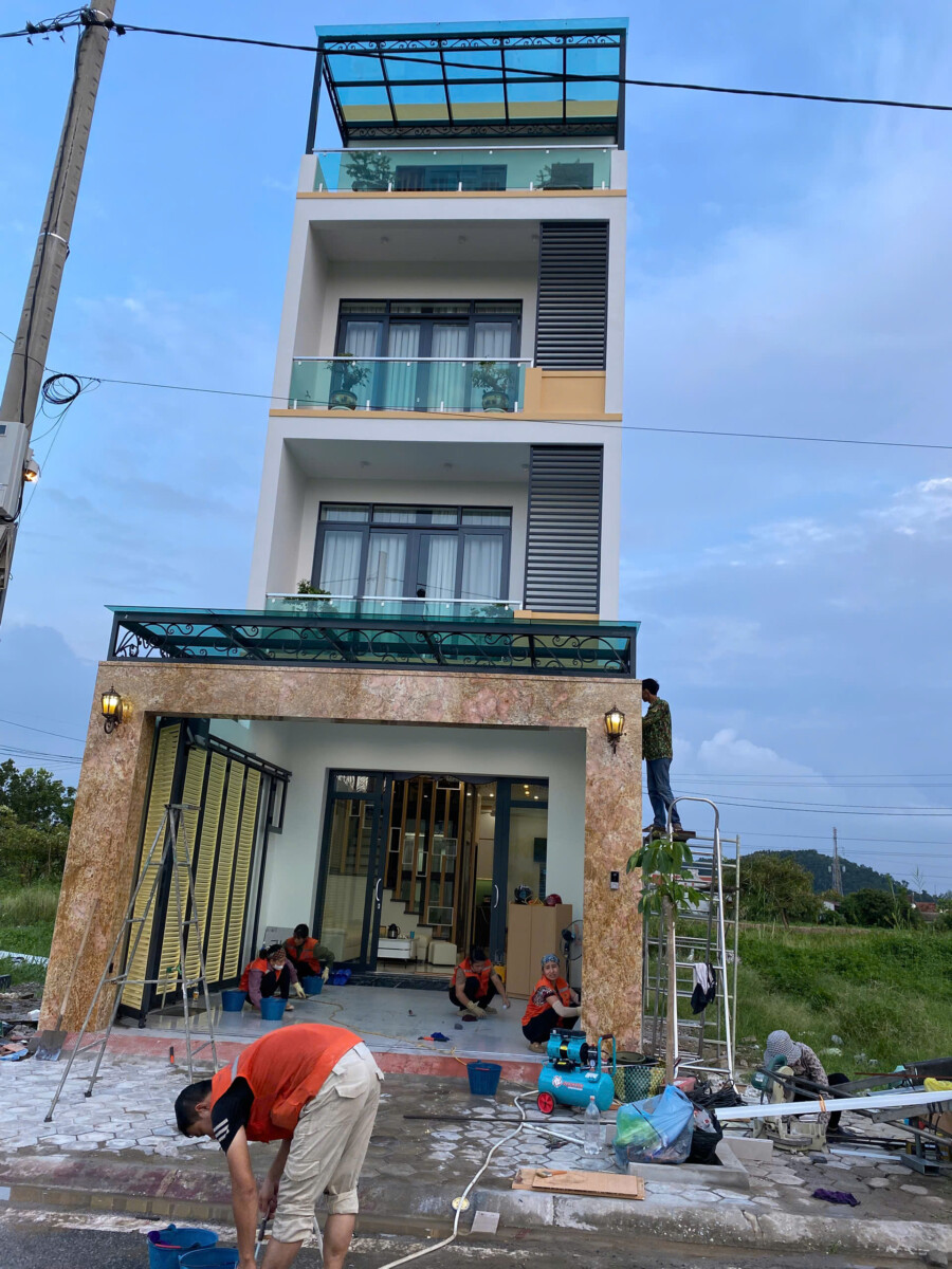 Dịch Vụ Vệ Sinh Toà Nhà Sau Xây Dựng – Sạch Bóng Bàn Giao Nhanh Chóng